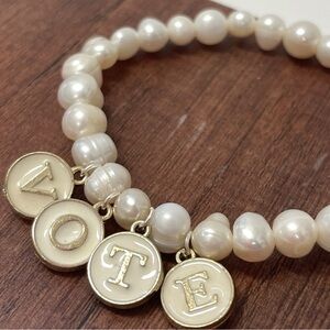 VOTE genuine freshwater pearl bracelet